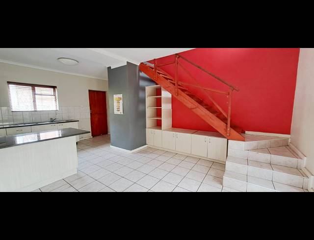 2 BEDROOM TOWNHOUSE TO LET IN CHARLO